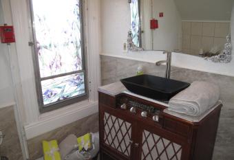 Handy Helpers has Balcony rooms