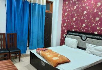 OYO The Rich Chair Hotel Restaurant And Banquet Hall allows 18 year olds to book a room