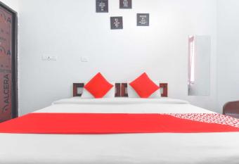 OYO B Hotel Kanha allows 18 year olds to book a room