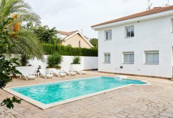 Naizan has Balcony rooms