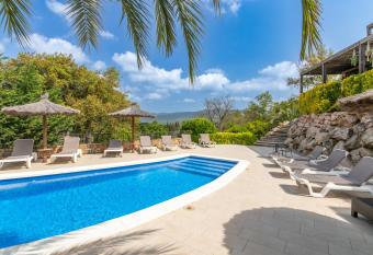 Golf has Balcony rooms