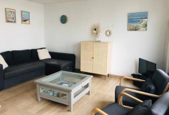 Appartement A confortable et lumineux has Balcony rooms