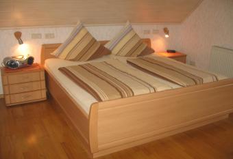 Apartment Abendsonne mit Balkon has Balcony rooms