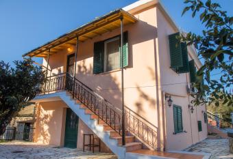Villa Chirdaris Vasiliki has Balcony rooms