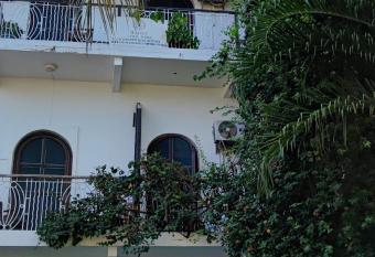 Warere Town House by Zanzibar Gem has Balcony rooms