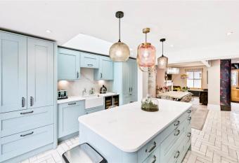 Stylish, Central, North Laine, Newly Decorated has Balcony rooms