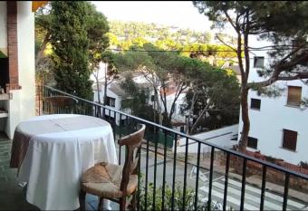 By Hostandjoy familiar has Balcony rooms