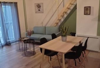 Logement moderne has Balcony rooms