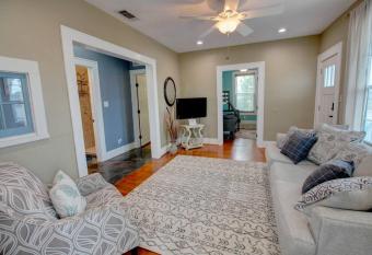 Pelican's Landing at The 3 Palms has Balcony rooms