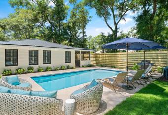 Sandpiper Cottage - 1005 Mallery Street has Balcony rooms