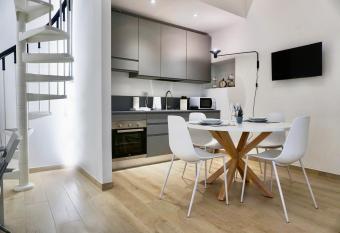 LOFT 10 allows 18 year olds to book a room