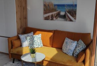 Angel Sea Hill Apartment has Balcony rooms