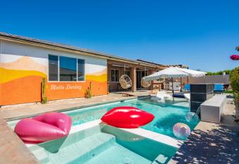 Chic & Modish Home Near Festivalsthemonroeh allows 18 year olds to book a room