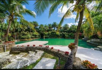 Private Villa retreat with lagoon and waterfalls has Balcony rooms