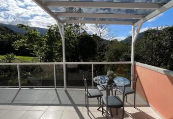 Loft com linda vista na Rota do Enxaimel has Smoking/Balcony rooms