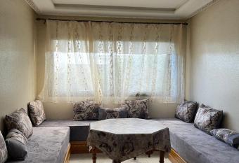 Appartement en bord de mer corniche Malabata allows 18 year olds to book a room