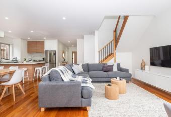 Casa Blue in Dromana has Balcony rooms