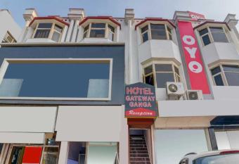 OYO Flagship 80709 Hotel Gateway Ganga allows 18 year olds to book a room
