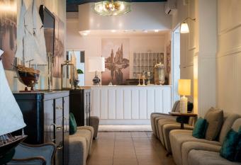 Gatto Bianco Maarea has Smoking/Balcony rooms