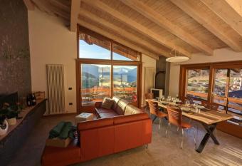 Casa Ofi allows 18 year olds to book a room