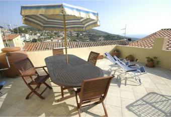 Il Borgo 2 has Balcony rooms