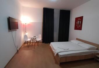 Piata Unirii- 1 Room Studio Apartment allows 18 year olds to book a room