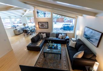 3 BR 2 BA House w hot tub Walk to Gondola allows 18 year olds to book a room