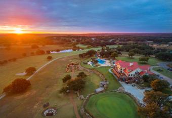 The Hideout Golf Club & Resort has Balcony rooms