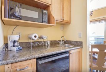 Blue Mesa Lodge by AvantStay has Balcony rooms