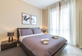 AIRPORT Apartment with Wi-Fi and Private Box has Balcony rooms