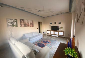 La casa di Marta has Balcony rooms