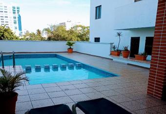 Departamento zona dorada allows 18 year olds to book a room