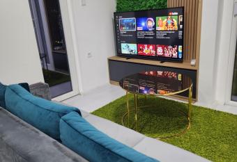 Daire allows 18 year olds to book a room