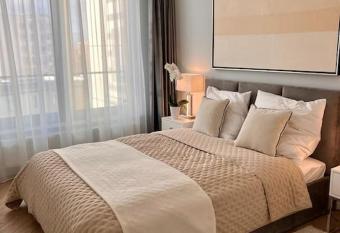 63m   Appartement Centre, Gdynia allows 18 year olds to book a room