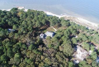 Lose yourself in the quiescence of Sunset Dunes has Balcony rooms