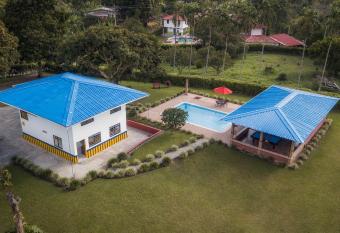 Finca el Bosque has Balcony rooms