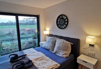 Tiny Ferienwohnung - Einmaliger Ausblick - Zentrale Lage allows 18 year olds to book a room