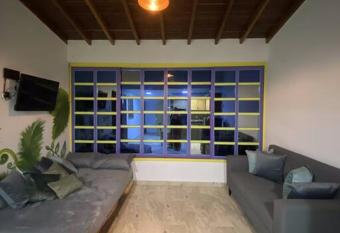 Apartamento en Guatap   allows 18 year olds to book a room