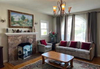 Cozy Affordable Private Rooms near Grand Ave Miller allows 18 year olds to book a room