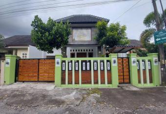 Tentrem Homestay by FHStay has Balcony rooms