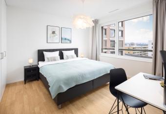 STAY Alpenblick nahe Airport I Netflix I Loggia I TV I K  che allows 18 year olds to book a room