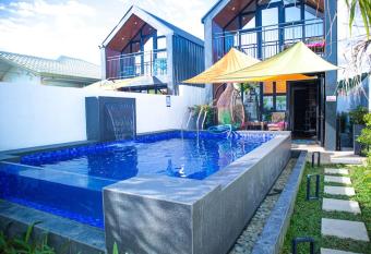 Hidden Haven Korean-Themed Villa Infinity Pool has Balcony rooms