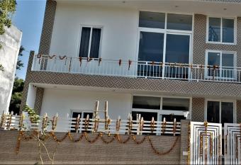 SKY STAY allows 18 year olds to book a room