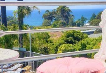 Mollymook Ocean View Motel Rewards Longer Stays -over 18s Only has Balcony rooms