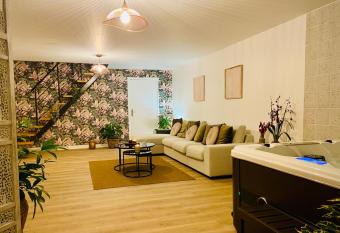 Blossom Break - logement et spa allows 18 year olds to book a room