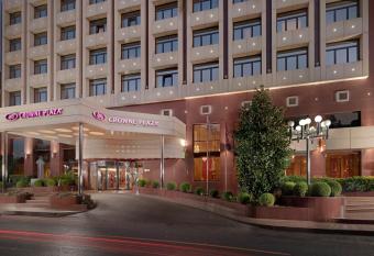 Crowne Plaza Athens City Centre, an IHG Hotel has Smoking rooms