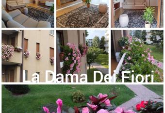 La Dama dei Fiori has Balcony rooms