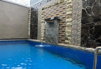 Villa Emir by The Lavana allows 18 year olds to book a room