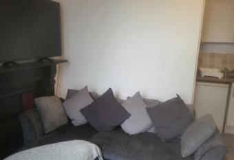 Alma place allows 18 year olds to book a room