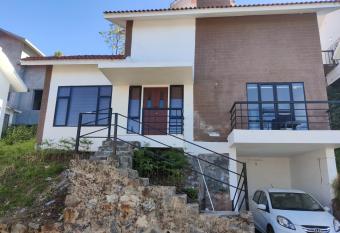 Ooty Rose villai has Balcony rooms